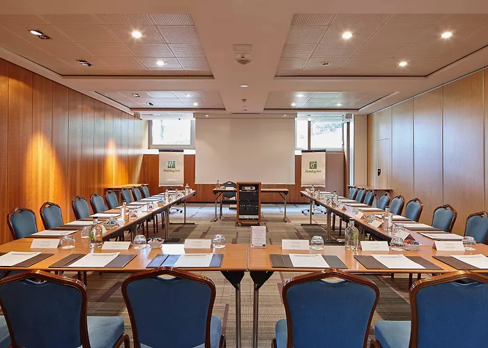 Doubletree By Hilton Paris Bougival