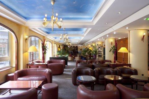 Hotel Doubletree By Hilton Paris Bougival