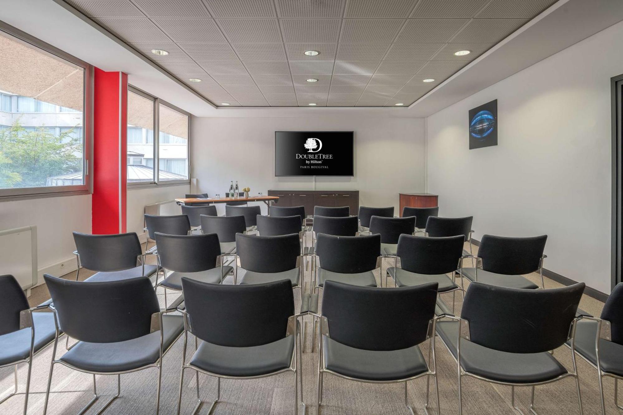 Doubletree By Hilton Paris Hotel Bougival