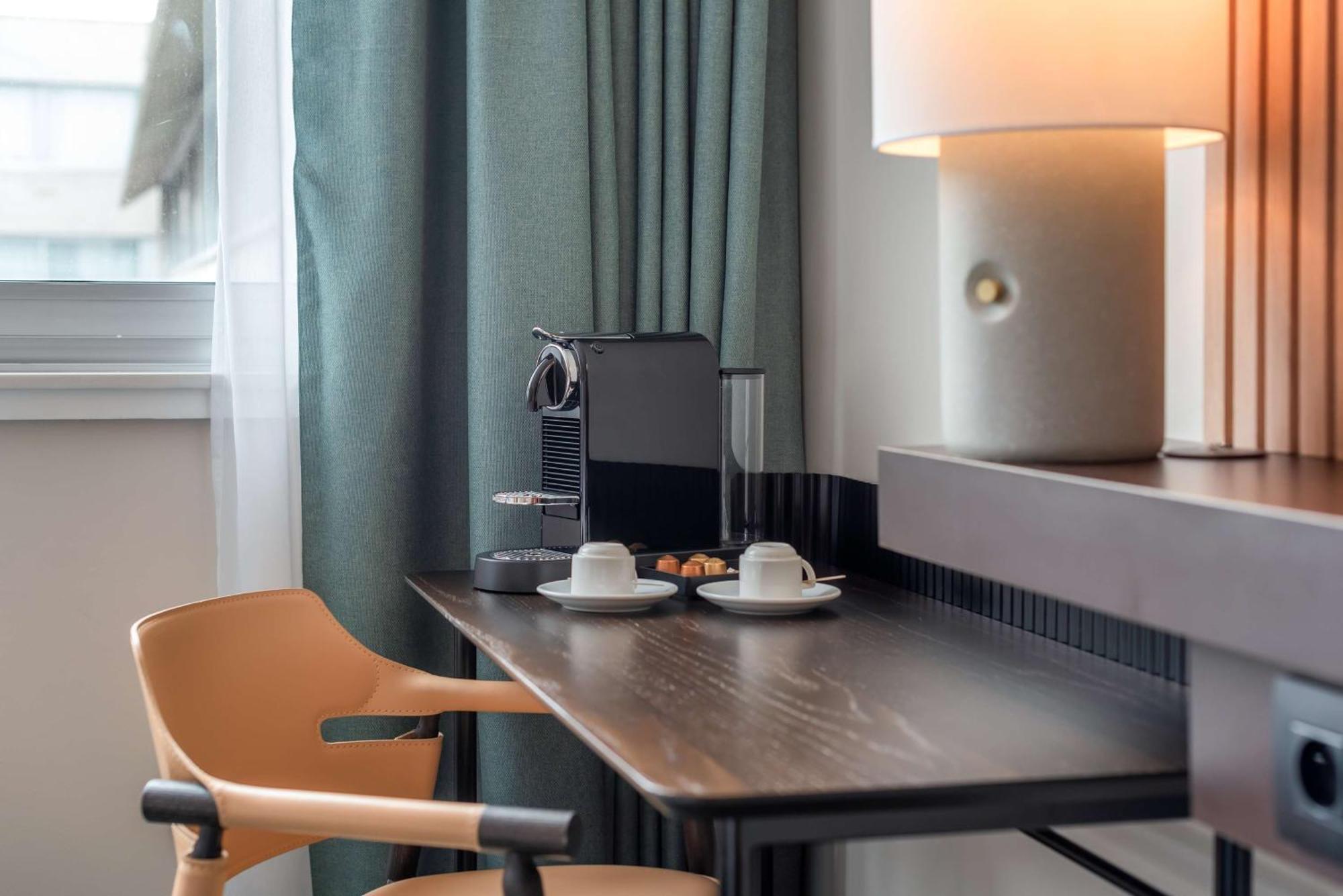 Hotel Doubletree By Hilton Paris 4*