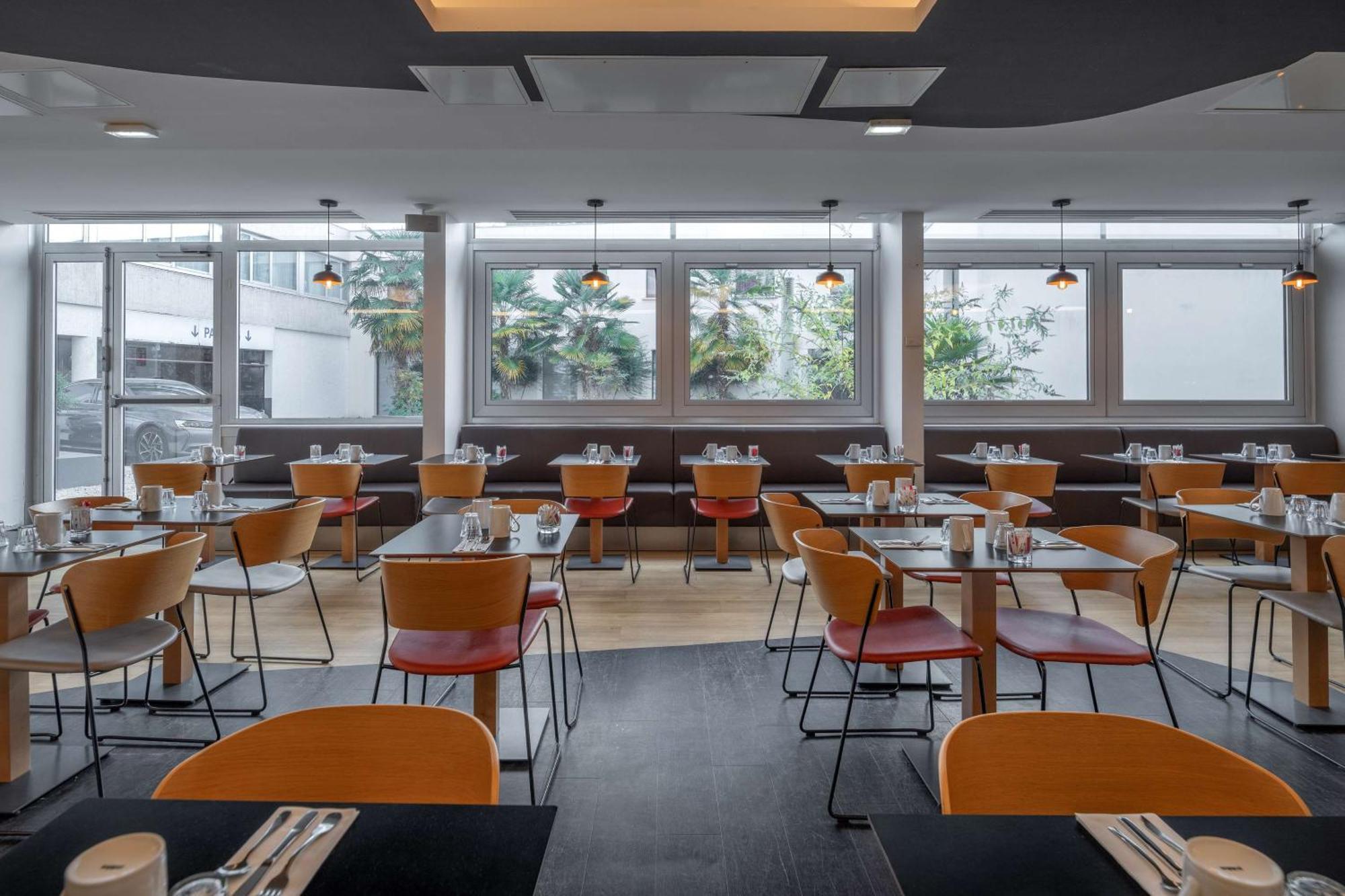 Doubletree By Hilton Paris